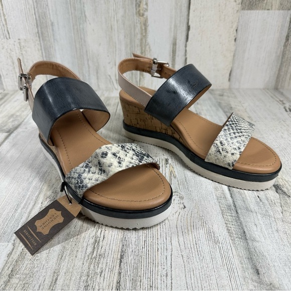 New Crevo Vickee Cork Sling Back Wedge Heel Sandal in Snake #118 - Picture 2 of 12